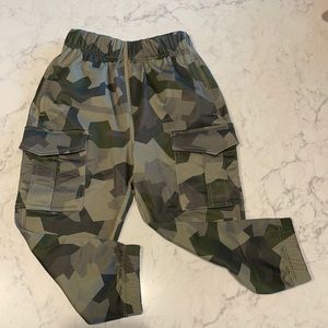 Hanna Andersson boys camo cargo pants NEW WITH TAGS